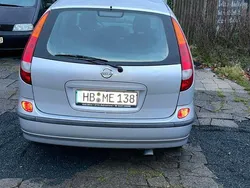 Grau Gebraucht 2005 Nissan Almera Tino Acenta Van / Kleinbus | 1.250 € (Guter Preis)