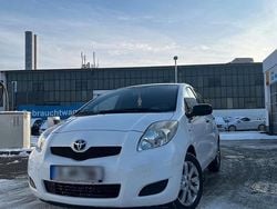 Weiß Gebraucht 2010 Toyota Yaris Kleinwagen | 4.000 € (Fairer Preis)