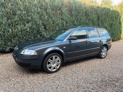 Blau Gebraucht 2001 VW Passat Kombi | 1.800 € (Fairer Preis)