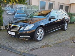 Schwarz Gebraucht 2012 Mercedes E200 Avantgarde Kombi | 12.190 € (Fairer Preis)