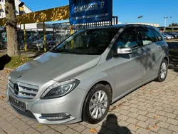 Silber Gebraucht 2014 Mercedes B180 Van / Kleinbus | 8.549 € (Guter Preis)