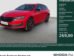 Rot Gebraucht 2025 Skoda Octavia SportLine Kombi | 36.425 € (Fairer Preis)