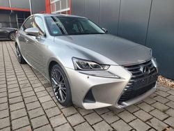 Grau Gebraucht 2021 Lexus IS300h Limousine | 25.900 € (Guter Preis)