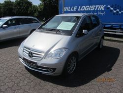 Silber Gebraucht 2011 Mercedes A180 Elegance Limousine | 8.800 € (Etwas zu teuer)