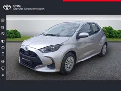 Silver metallic Gebraucht 2023 Toyota Yaris Comfort Kleinwagen | 15.870 € (Fairer Preis)