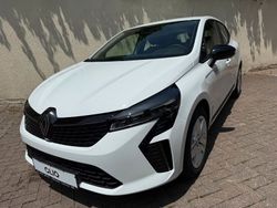 Weiß (arktisweiß) Neu 2025 Renault Clio V Evolution Limousine | 19.880 € (Guter Preis)