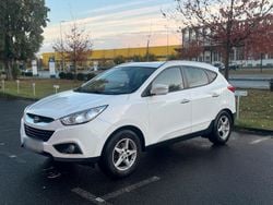 Weiß Gebraucht 2011 Hyundai ix35 SUV | 12.990 € (Etwas zu teuer)