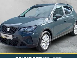 Blau Neu 2025 Seat Arona SUV | 34.730 €