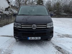 Schwarz Gebraucht 2017 VW Caravelle Van / Kleinbus | 15.900 € (Fairer Preis)