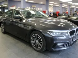 Grau Gebraucht 2017 BMW 540 Sport Line Limousine | 27.980 €