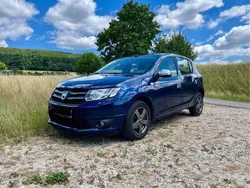 Blau Gebraucht 2015 Dacia Sandero Celebration Kleinwagen | 5.900 € (Guter Preis)
