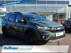 Grün Gebraucht 2025 Dacia Jogger Extreme Van / Kleinbus | 19.480 € (Guter Preis)