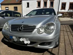 Silber Gebraucht 2005 Mercedes 180 Limousine | 3.000 €