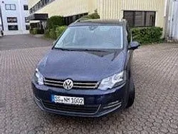 Blau Gebraucht 2016 VW Sharan Highline Van / Kleinbus | 17.800 € (Guter Preis)