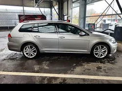 Grau Gebraucht 2017 VW Golf VII Highline Kombi | 17.400 € (Etwas zu teuer)