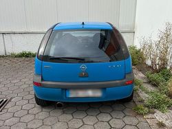 Blau Gebraucht 2001 Opel Corsa Kleinwagen | 550 € (Guter Preis)