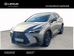 Silber Gebraucht 2024 Lexus NX450h+ E-FOUR Luxury Line SUV | 63.960 € (Fairer Preis)