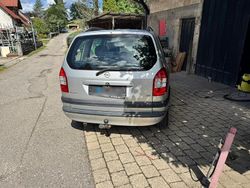 Silber Gebraucht 2003 Opel Zafira Van / Kleinbus | 3.100 € (Teuer)