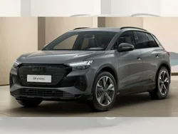 Grau (kieselgrau) Gebraucht 2024 Audi Q4 e-tron S-Line SUV | 54.880 €
