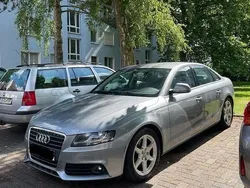 Grau Gebraucht 2009 Audi A4 Limousine | 6.490 € (Fairer Preis)