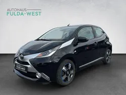 Schwarz Gebraucht 2014 Toyota Aygo X-clusiv Kleinwagen | 10.940 € (Teuer)