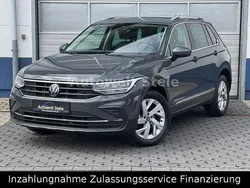Grau Gebraucht 2023 VW Tiguan Move SUV | 23.900 € (Guter Preis)