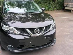 Schwarz Gebraucht 2016 Nissan Qashqai SUV | 13.500 € (Fairer Preis)