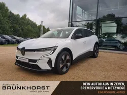 Weiss Gebraucht 2022 Renault Mégane Equilibre Limousine | 18.990 € (Guter Preis)