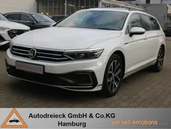 Oryxwhite perlmutteffekt Gebraucht 2020 VW Passat GTE Kombi | 27.950 € (Teuer)