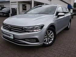 Scale silver metallic Gebraucht 2023 VW Passat Business Kombi | 26.489 € (Superpreis)