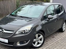 Grau Gebraucht 2016 Opel Meriva Innovation Van / Kleinbus | 5.500 € (Fairer Preis)
