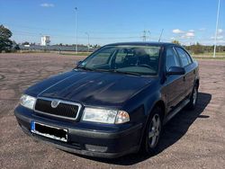 Blau Gebraucht 1998 Skoda Octavia Limousine | 799 € (Guter Preis)
