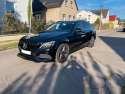 Schwarz Gebraucht 2015 Mercedes C200 AMG line Limousine | 11.500 € (Fairer Preis)