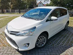 Weiß Gebraucht 2017 Toyota Verso Edition-S Van / Kleinbus | 11.500 € (Superpreis)