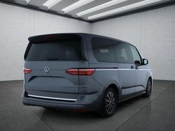 Grau Gebraucht 2025 VW T7 Van | 61.299 € (Teuer)