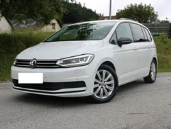 Weiß Gebraucht 2017 VW Touran Van / Kleinbus | 12.950 € (Teuer)