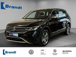 Deep black perleffekt (metallic) Gebraucht 2022 VW Tiguan Allspace Elegance SUV | 31.990 € (Guter Preis)