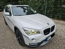 Weiß Gebraucht 2012 BMW X1 Sport Line SUV | 15.000 €