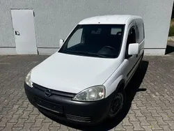 Weiß Gebraucht 2008 Opel Combo Van / Kleinbus | 2.999 € (Guter Preis)
