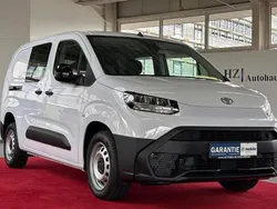 Weiß Neu 2025 Toyota Proace City Van | 33.799 € (Teuer)