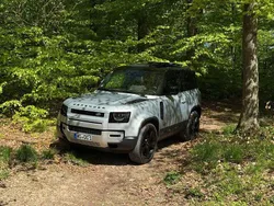 Silber Gebraucht 2023 Land Rover Defender SE SUV | 62.900 €