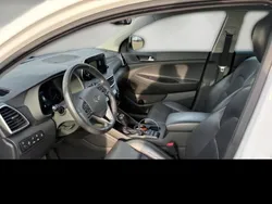 Weiß Gebraucht 2019 Hyundai Tucson Premium SUV | 22.690 € (Fairer Preis)