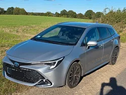 Silber Gebraucht 2023 Toyota Corolla Team Kombi | 25.490 € (Superpreis)