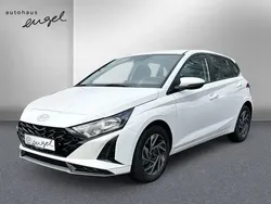 Weiß Neu 2024 Hyundai i20 Trend Limousine | 20.285 € (Guter Preis)