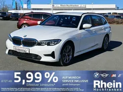 Weiß Gebraucht 2022 BMW 320 Sport Line Kombi | 21.960 € (Guter Preis)