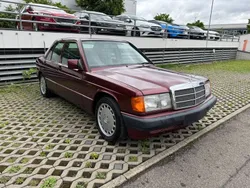 Rot Gebraucht 1992 Mercedes 190 Avantgarde Limousine | 7.800 €