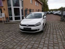 Weiß Gebraucht 2009 VW Golf VI Comfortline Kleinwagen | 3.990 € (Etwas zu teuer)