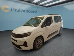 Weiß Gebraucht 2024 Opel Combo Van / Kleinbus | 31.199 €