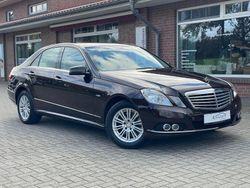 Braun Gebraucht 2009 Mercedes E250 Elegance Limousine | 9.999 € (Fairer Preis)