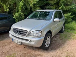 Silber Gebraucht 2001 Mercedes ML320 SUV | 9.850 €